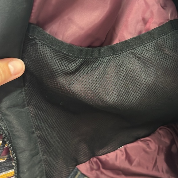 Snowboard/Snow Jacket, Roxy 10k - Picture 3 of 3